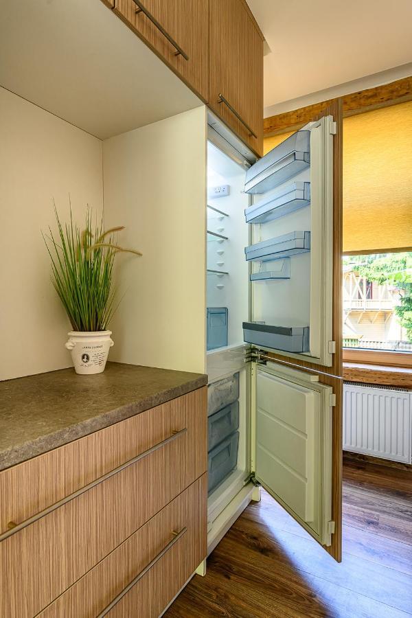 Holiday Apartment With Terrace Лиепая Экстерьер фото